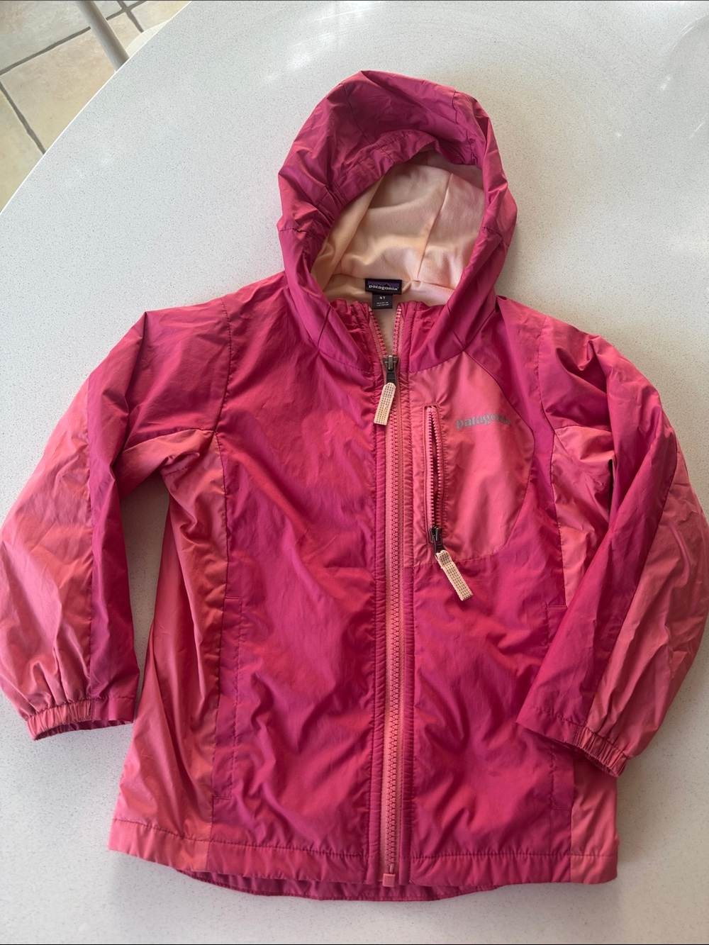 Worn 1x! Patagonia Size 4T Kids' Pink Hooded Windbreaker Jacket